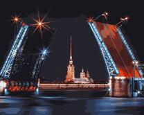 Разведенный мост в Петербурге