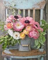 Ведёрко с букетом роз