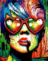 Стильная девушка в оригинальных очках