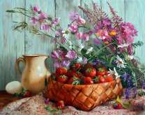 Урожай клубники и букет полевых цветов