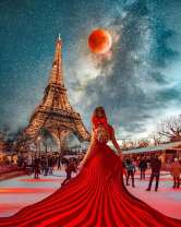 Девушка в красном платье под красной луной в Париже