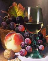 Виноград, орех, персик и вино