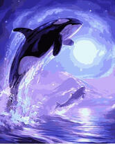 Касатки над волнами под полной луной