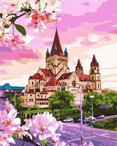 Церковь Франциска Ассизского в весеннем солнце