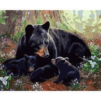 Медведица с медвежатами