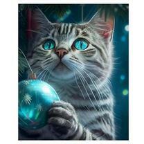 Котёнок и ёлочный шар