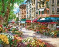 Цветочная улочка среди домов