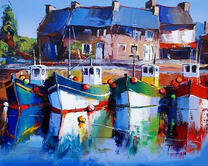 Цветные лодки у причала