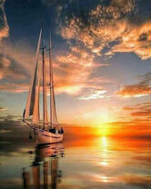 Яхта в солнечных лучах