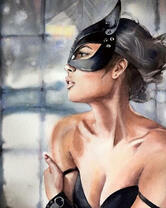 Милая девушка в маске кошки