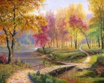 Мостик и дорожка в осеннем лесу