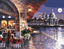 Вид на полную луну из кафе Венеции