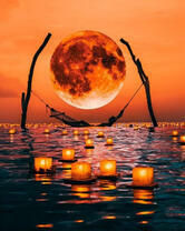 Девушка в гамаке над морем