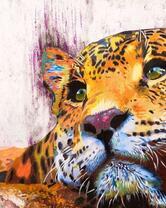 красивый задумчивый леопард