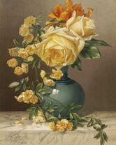 Белые розы в фигурной вазе