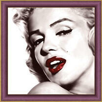 Мерлин Монро с яркой помадой