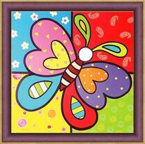 Бабочка на разноцветном фоне