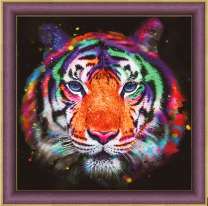 Тигр с разноцветным окрасом