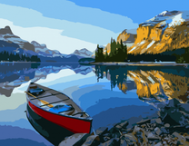 Лодка на берегу горного озера