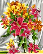 Букет желтых и красных лилий в вазе