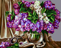 Букет сирени и жемчуг