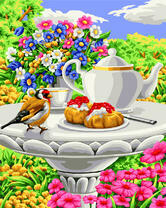 Утренний чай в цветущем саду