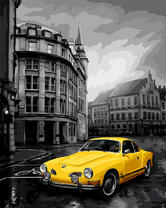 Желтый порш в туманном городе
