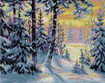 Солнечный день в снежном лесу