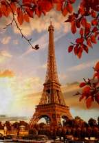 Эйфелева башня на фоне заходящего солнца