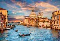 Яркое небо над Венецией