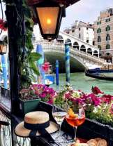 Цветущая беседка в Ванеции