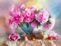 Пушистый букет пионов в вазе