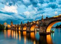 Вечер над каменным мостом