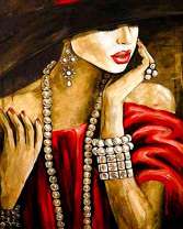 Девушка в красном платье с украшениями