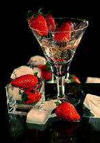 Мартини с клубникой и льдом
