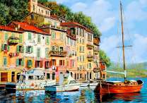 Деревянный корабль у морского города