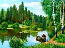 Лодка на озере среди леса