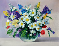 Вазочка с небольшим букетиком ромашек