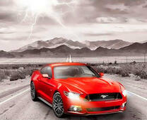 Мустанг на фоне молнии