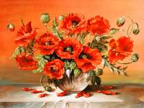 Ваза с увядающим букетом маков