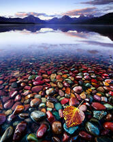 Берег горного озера