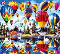 Отражение воздушных шаров в озере