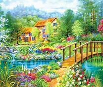 Деревянный домик у весеннего ручья в лесу