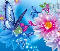 Сказочная бабочка среди цветов