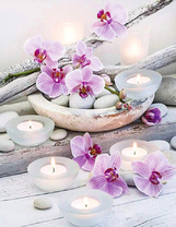 Натюрморт со свечами и орхидеями