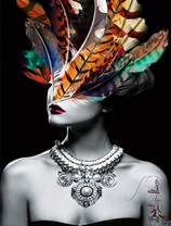 Дама с перьями на лице