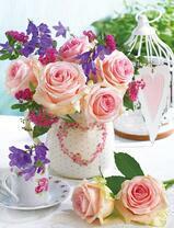 Букетики цветочков в нежном сервизе