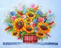 Букет с подсолнухами в деревянной кадке