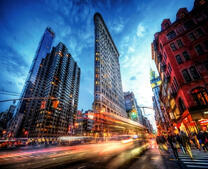 Вечерние улицы большого города