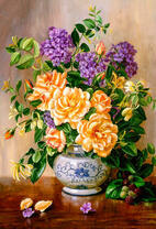 Розы и сирень в одном букете в вазе